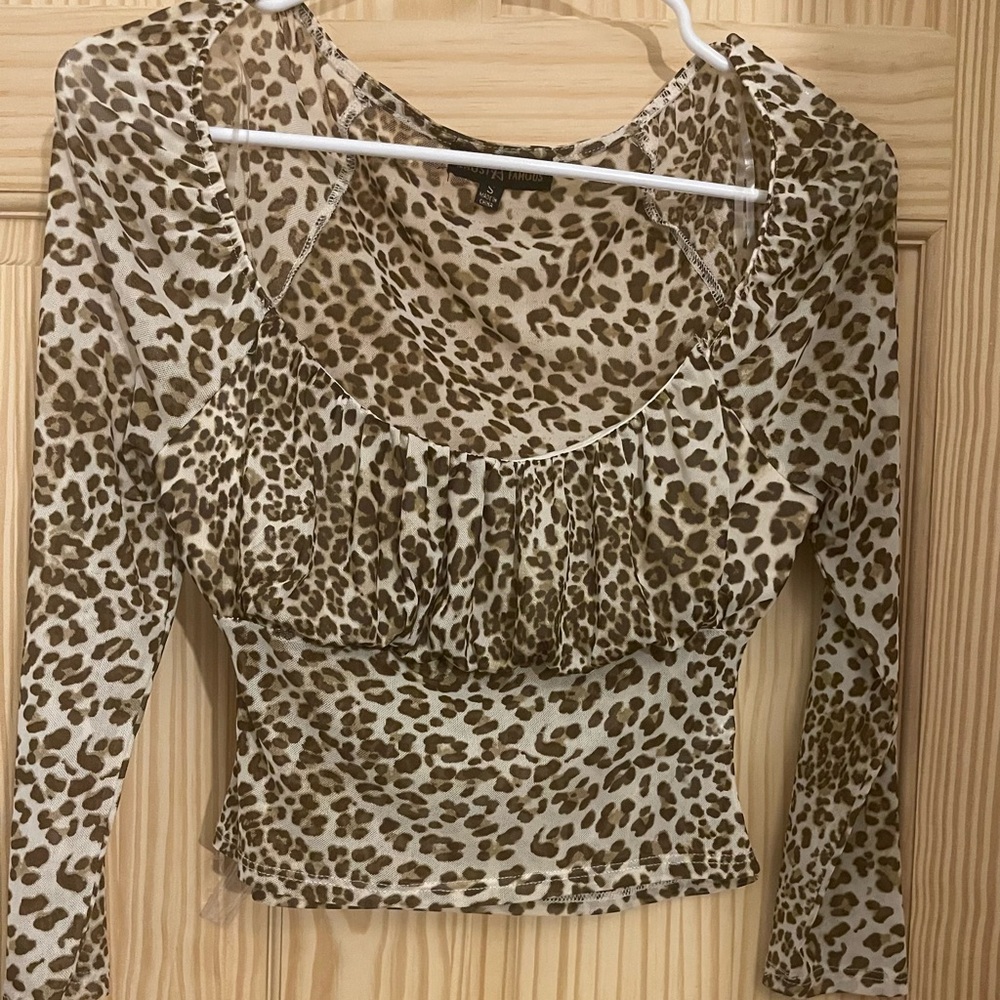 🤎💖Almost Famous Animal Print Blouse - Picture 6 of 13